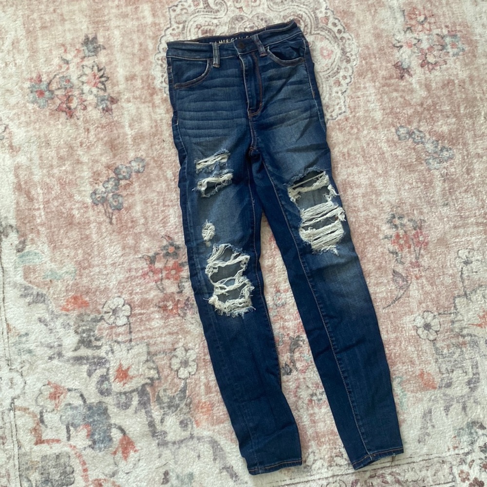 High waisted jeans